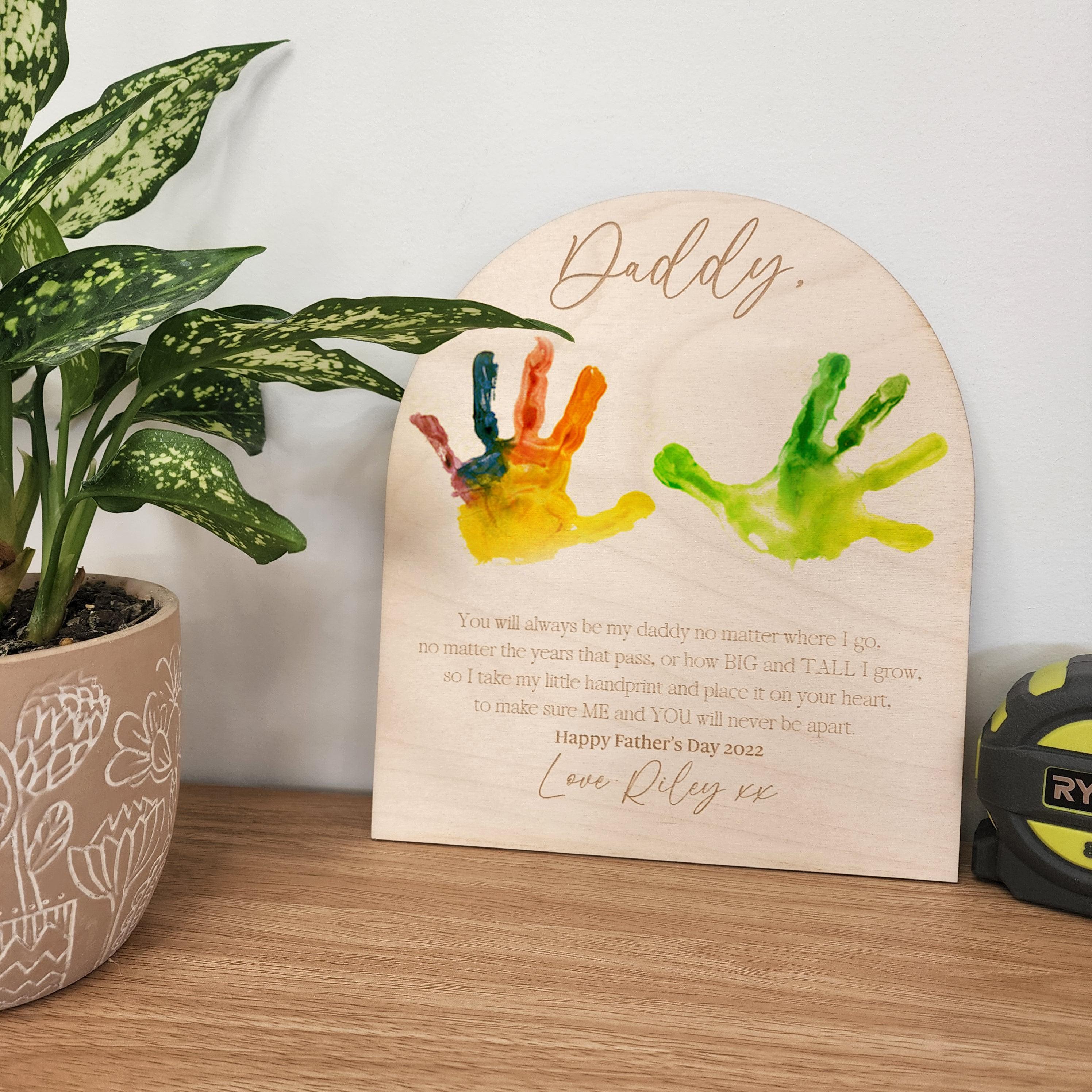 Daddy Handprint Sign - Personalised Wooden Arch Plaque - Father&#39;s Day Gift - The Willow Corner