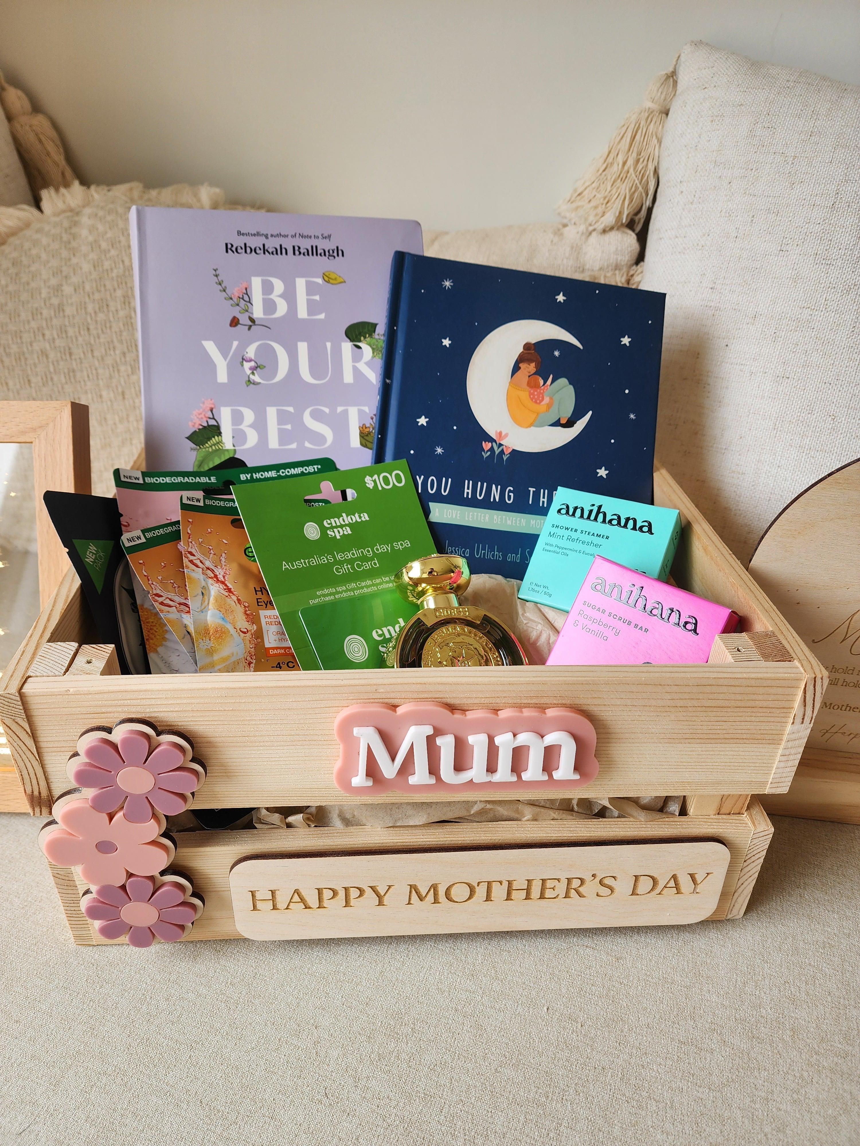 Personalised Wooden Mother's Day Crate with 3D Daisies - Interchangeable Mother's Day Keepsake Basket Box - The Willow Corner