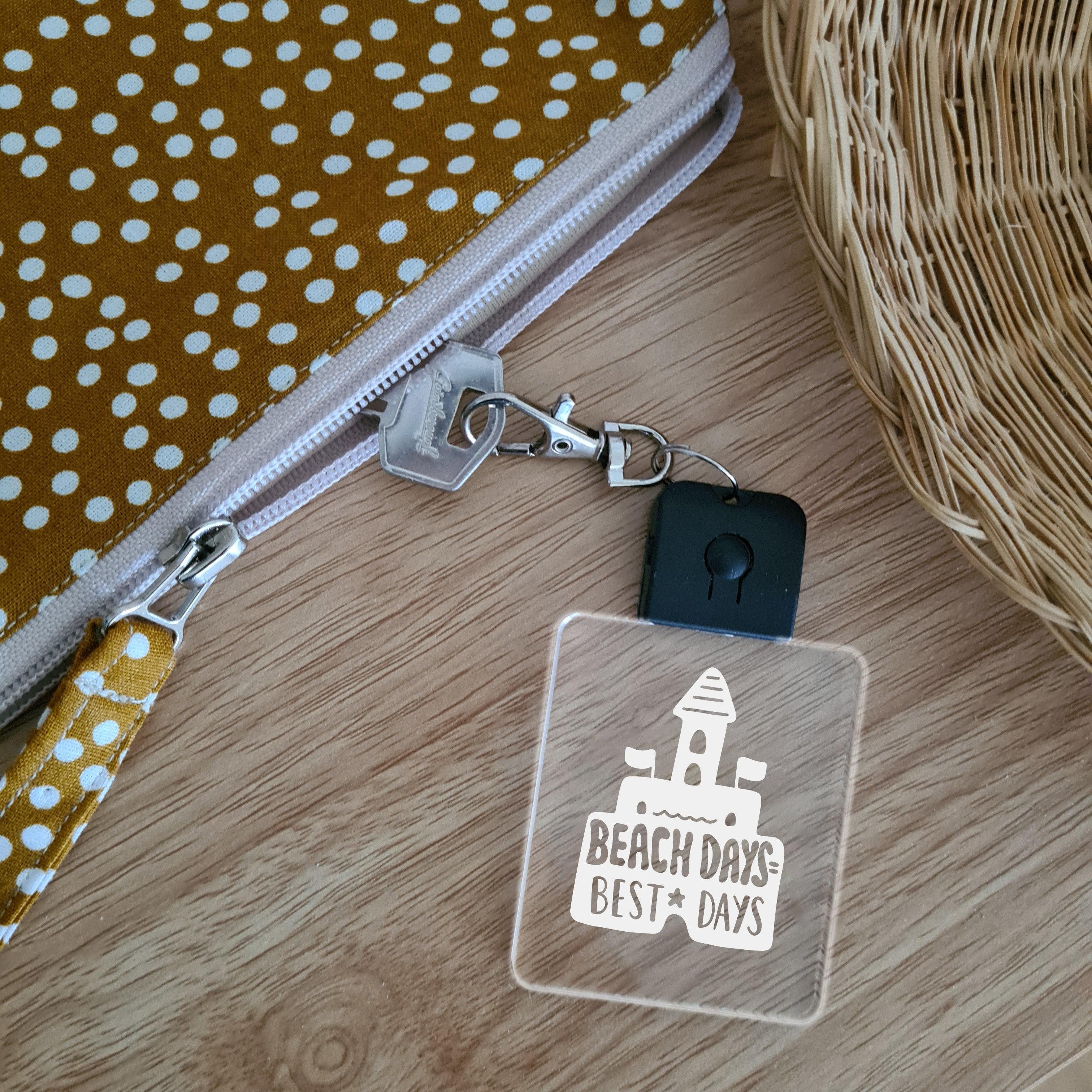 LED Glowing Keychain 🌕 - Beach Days - The Willow Corner