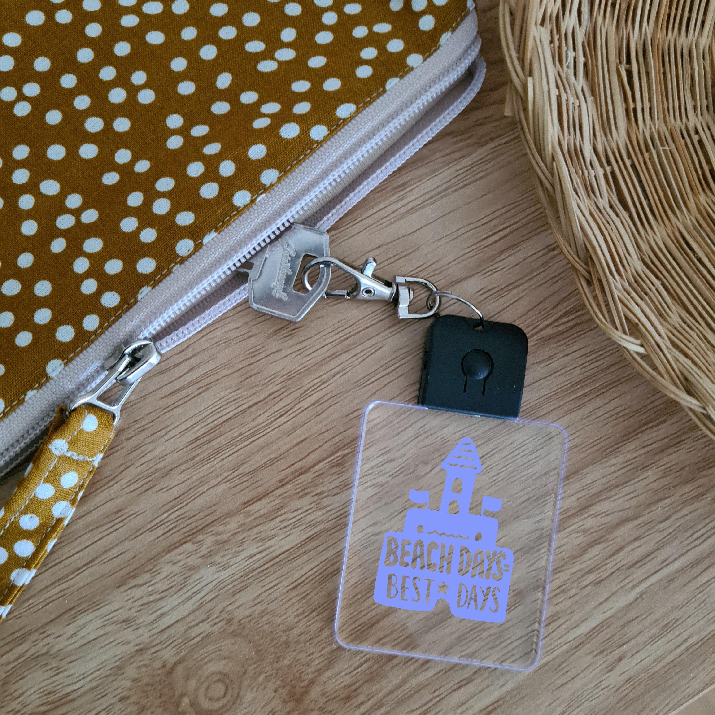 LED Glowing Keychain 🌕 - Beach Days - The Willow Corner