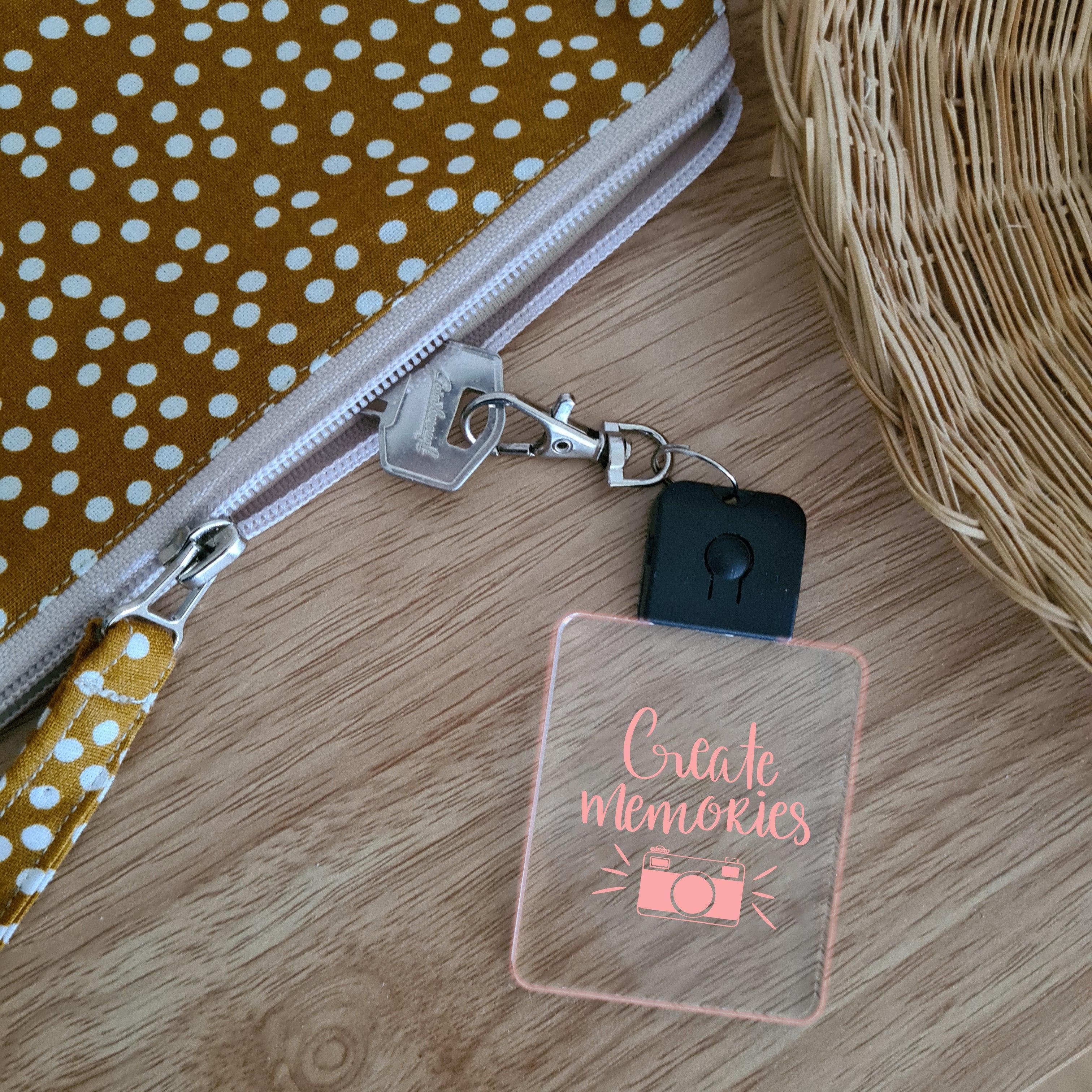 LED Glowing Keychain 🌕 - Create Memories - The Willow Corner