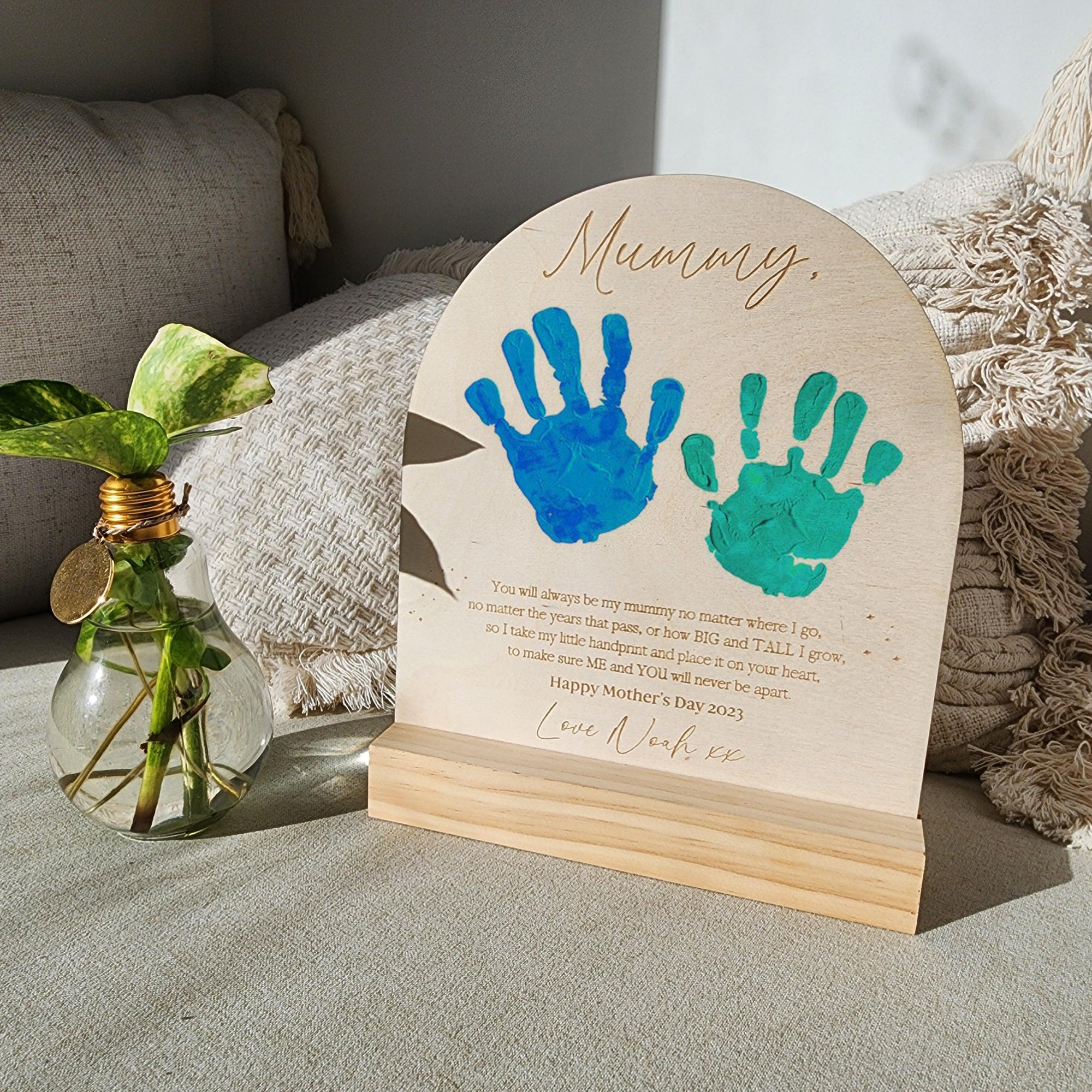 Mummy Handprint Sign - Personalised Wooden Arch Plaque - Mother's Day Gift - The Willow Corner