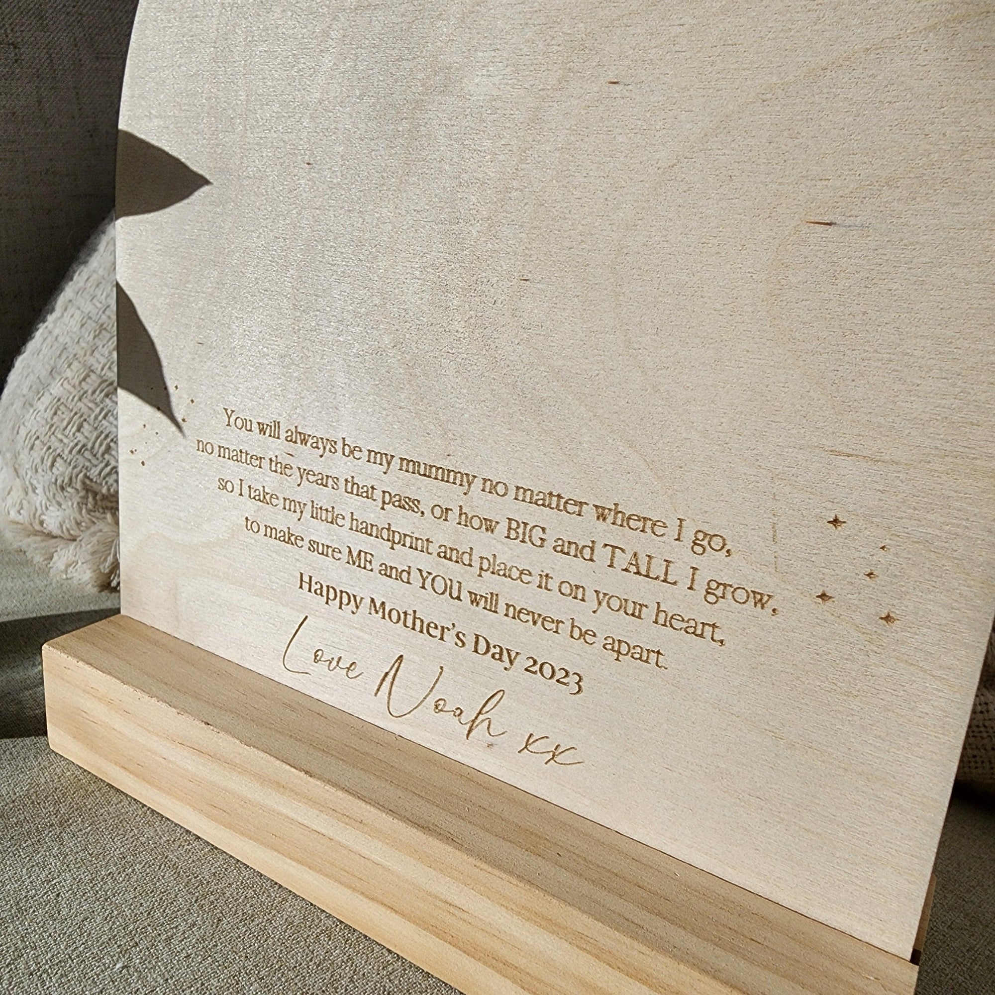 Mummy Handprint Sign - Personalised Wooden Arch Plaque - Mother's Day Gift - The Willow Corner