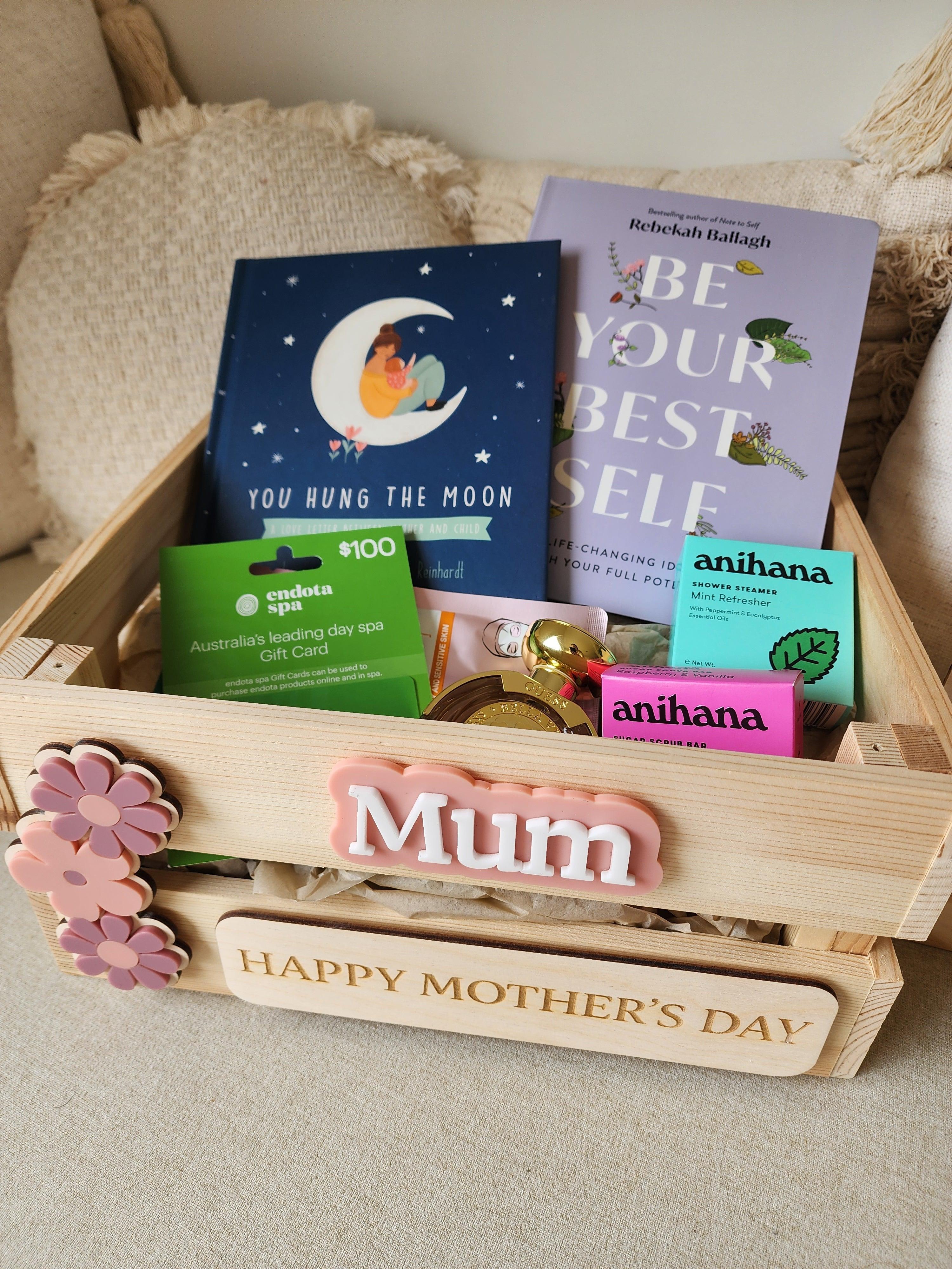 Personalised Wooden Mother's Day Crate with 3D Daisies - Interchangeable Mother's Day Keepsake Basket Box - The Willow Corner