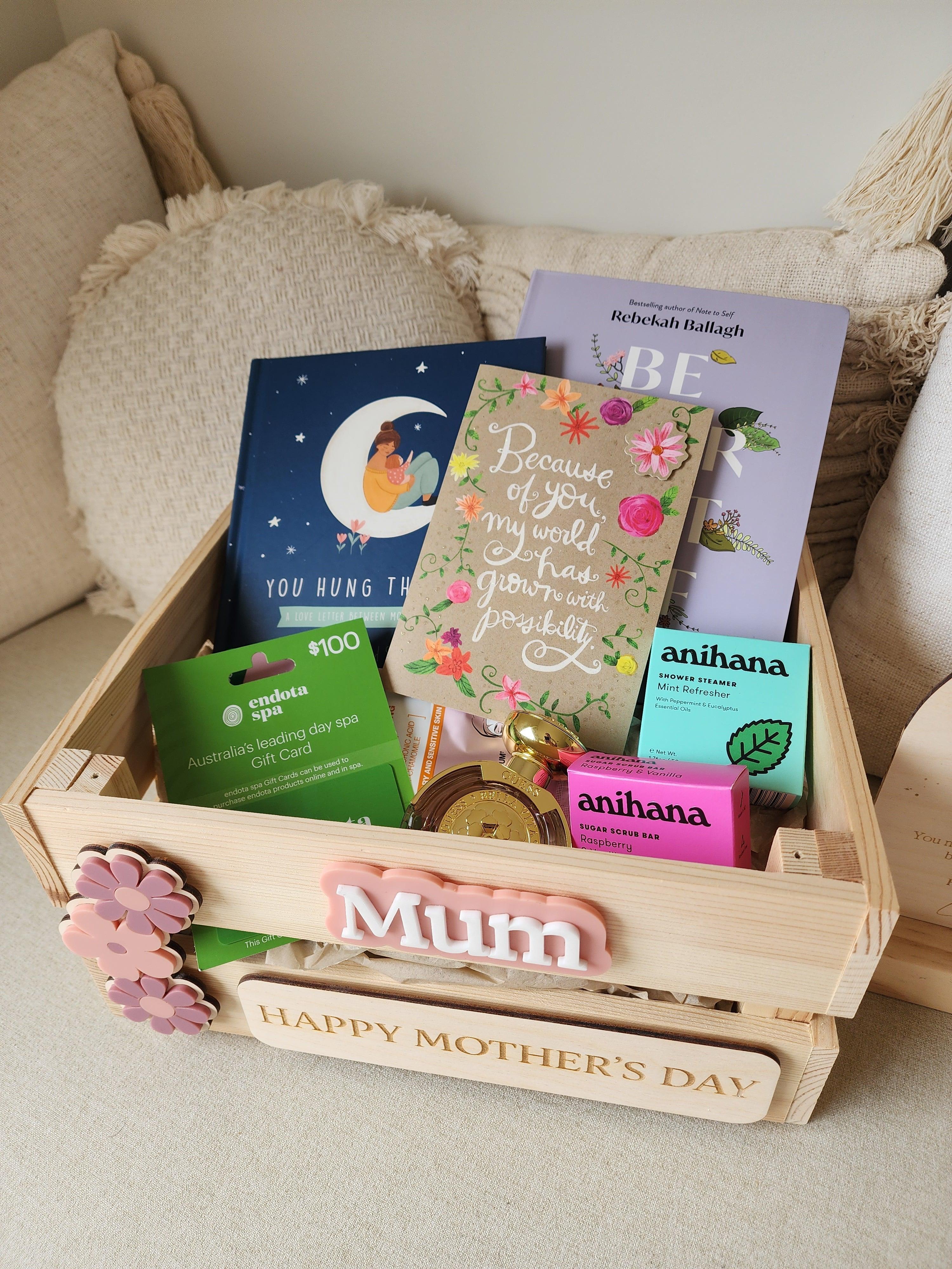 Personalised Wooden Mother&#39;s Day Crate with 3D Daisies - Interchangeable Mother&#39;s Day Keepsake Basket Box - The Willow Corner